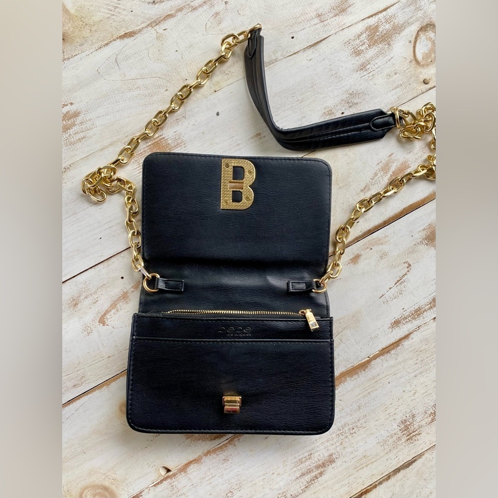 BEBE Katrina Quilted black leather purse Crossbody Bag gold tone magnetic close - Picture 6 of 13